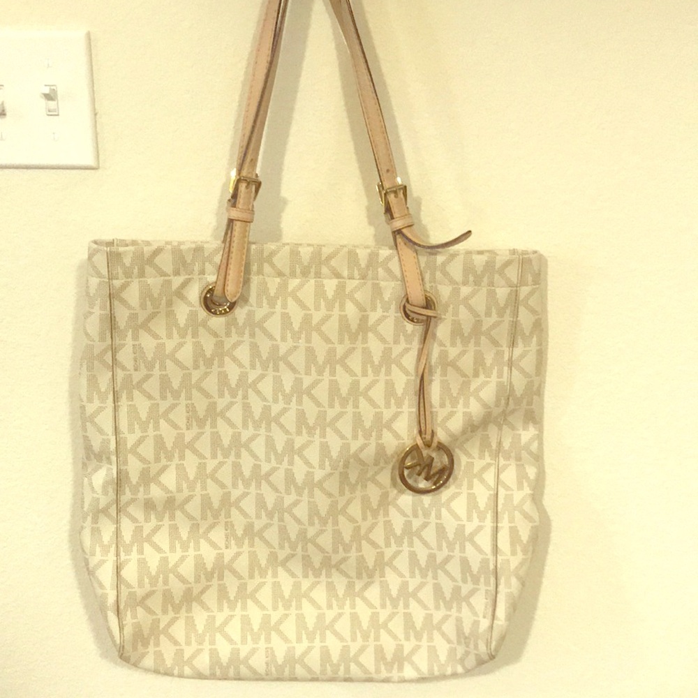 MK WHITE PURSE